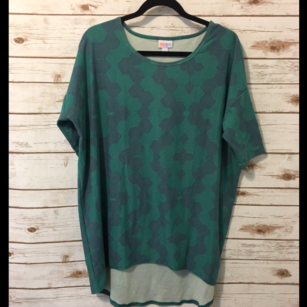 Medium like new tunic, Lularoe leggings material